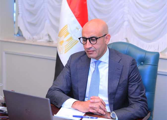وزير التعليم العالي يستقبل السفير الفرنسي لمتابعة تحضيرات المؤتمر المصري الفرنسي للتعليم العالي والبحث العلمي